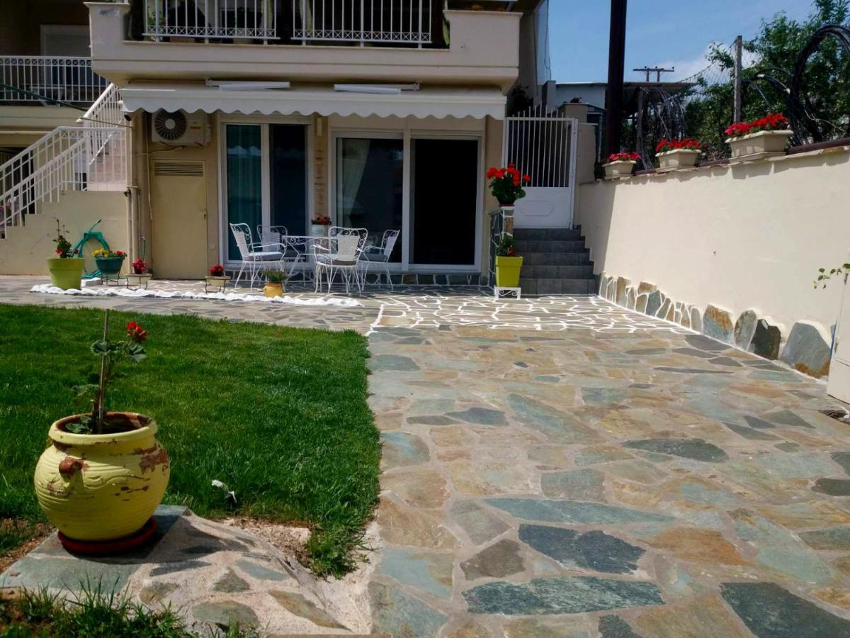 Maria'S Garden House Lägenhet Flogita Exteriör bild
