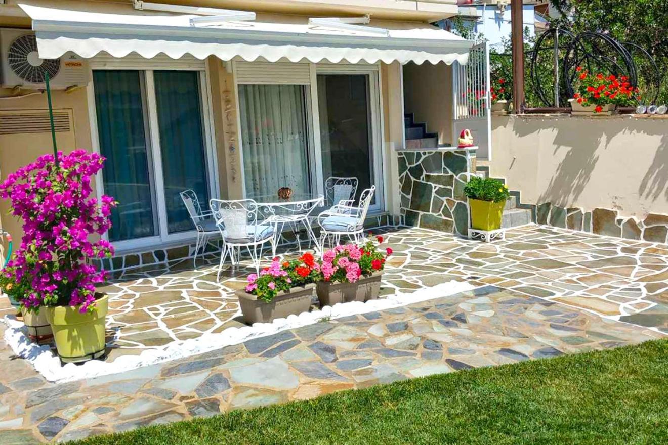 Maria'S Garden House Lägenhet Flogita Exteriör bild